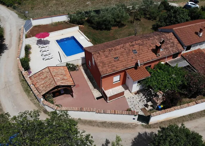 Nyaraló Sabina
