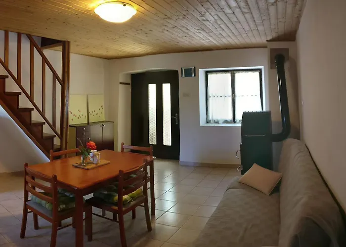 Sabina 펜션 풀라